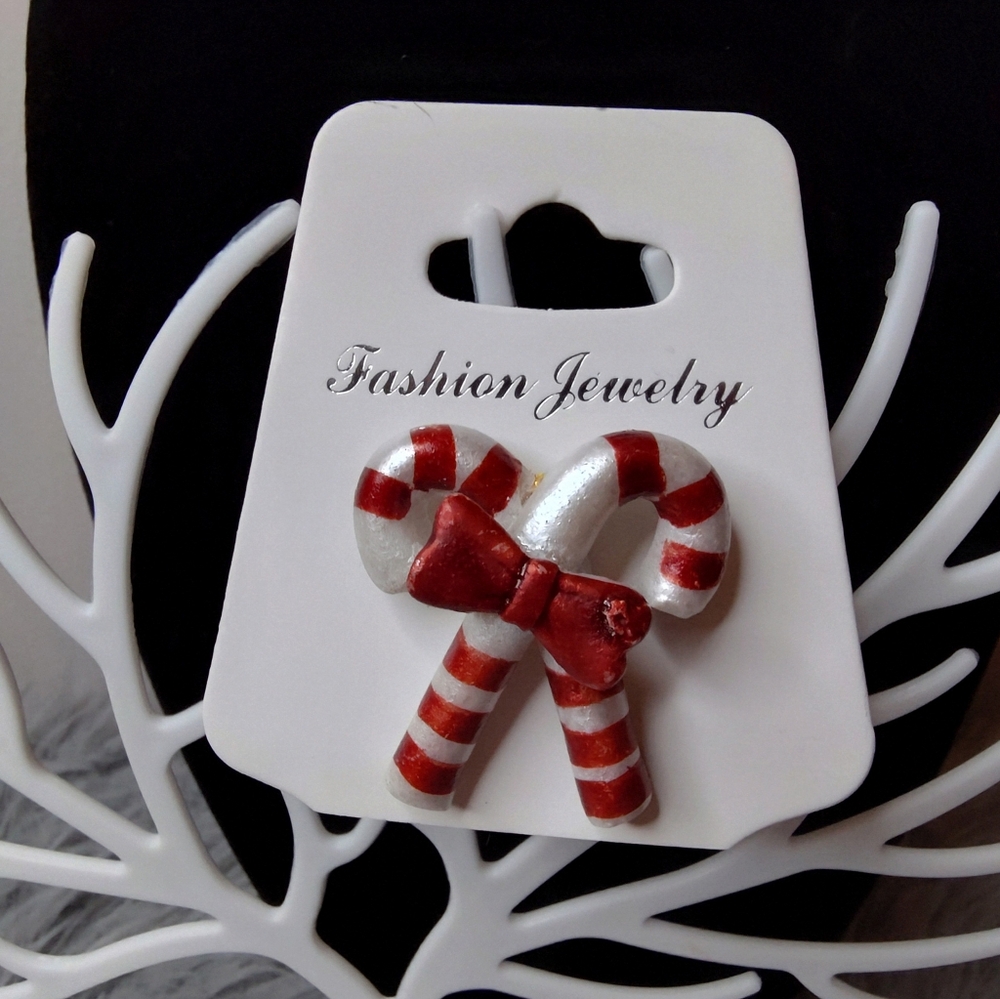 🎄Double Red & White Candy Canes With Red Ribbon Bow Lapel Brooch Pin